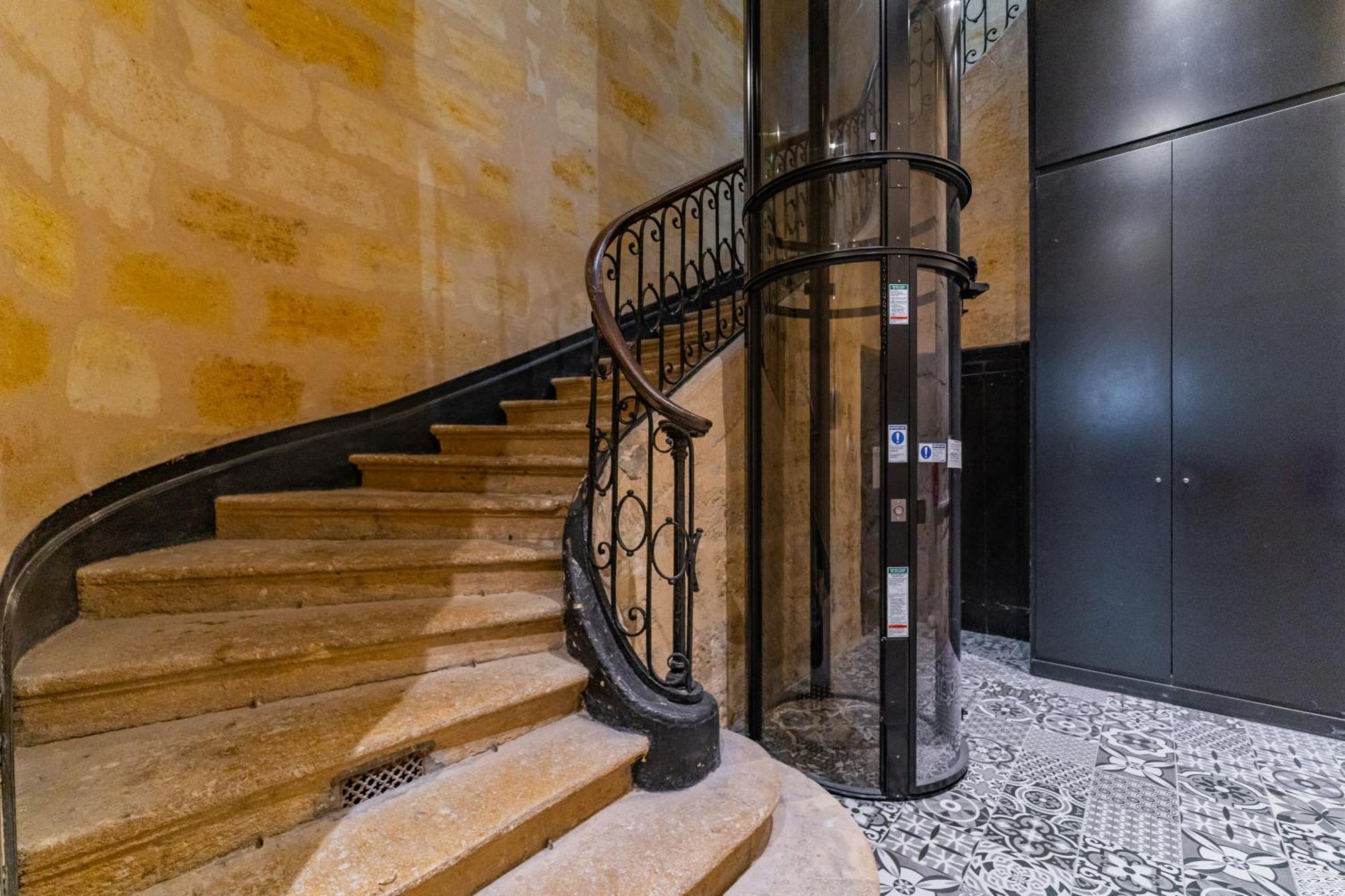 Magnifique Appartement Avec Climatisation En Hyper Centre De Бордо Екстериор снимка
